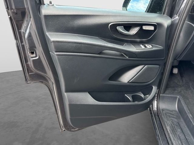 2023 Mercedes-Benz Metris Passenger