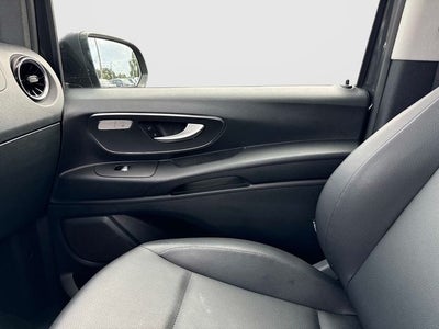 2023 Mercedes-Benz Metris Passenger