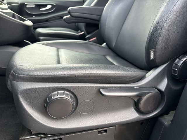 2023 Mercedes-Benz Metris Passenger